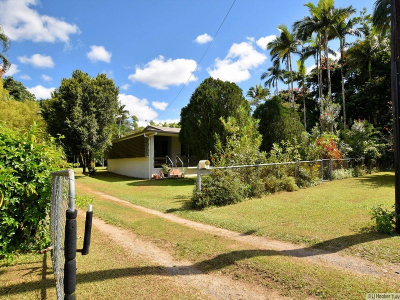 2 Riley Street, Tully QLD 4854
