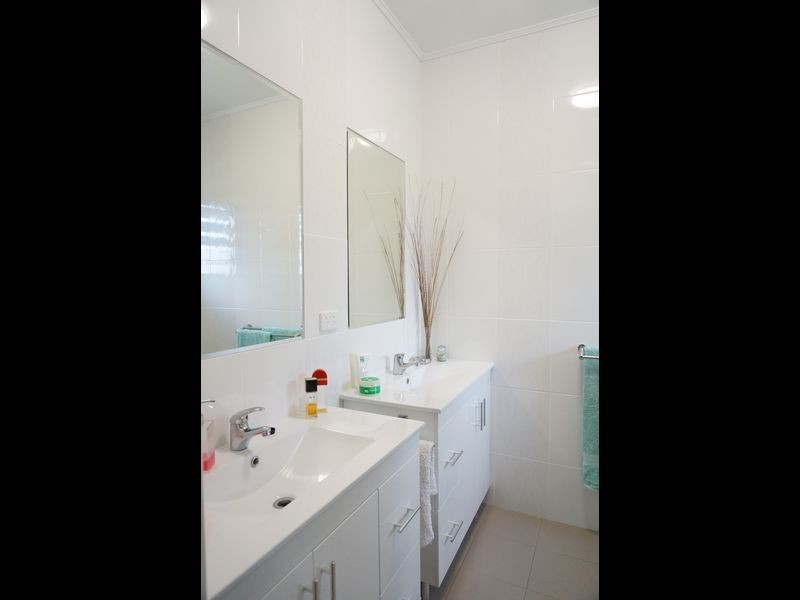 9 Albert Street, Cardwell QLD 4849