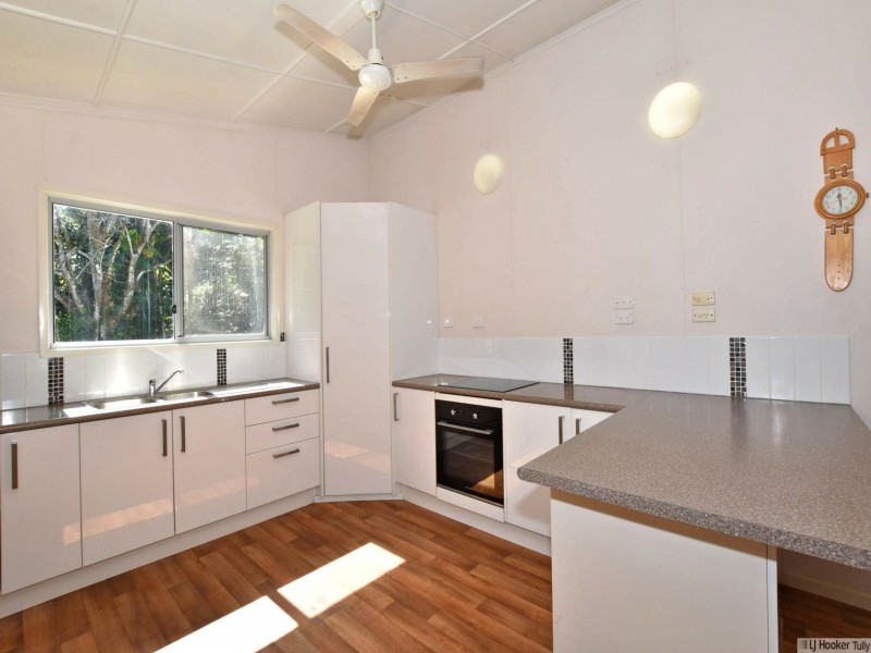 2 Riley Street, Tully QLD 4854