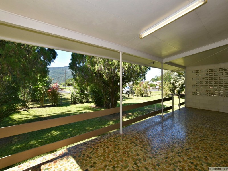 2 Riley Street, Tully QLD 4854
