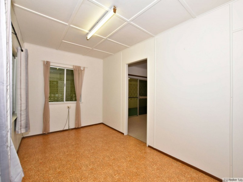 2 Riley Street, Tully QLD 4854