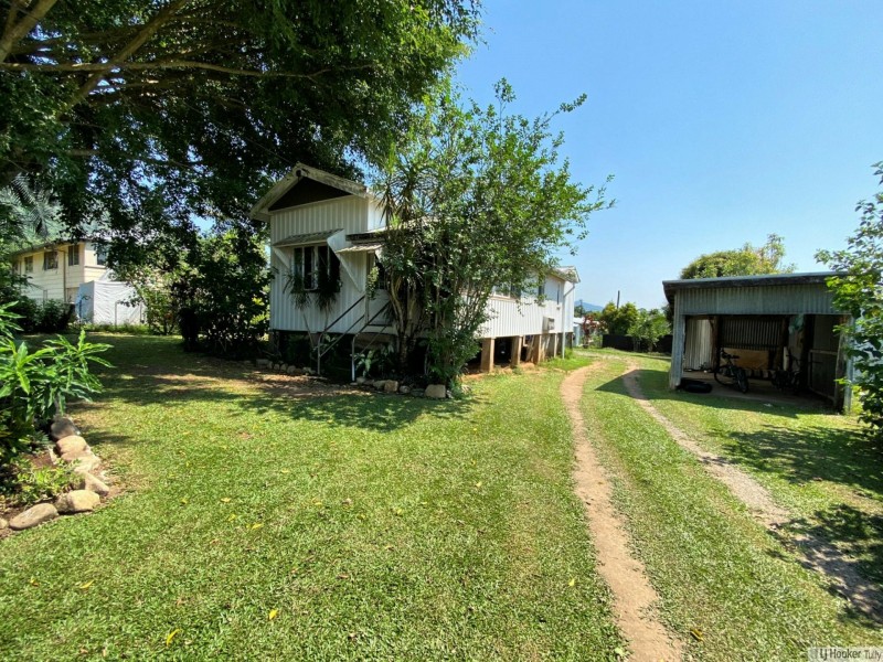 16 Henry Street, Tully QLD 4854