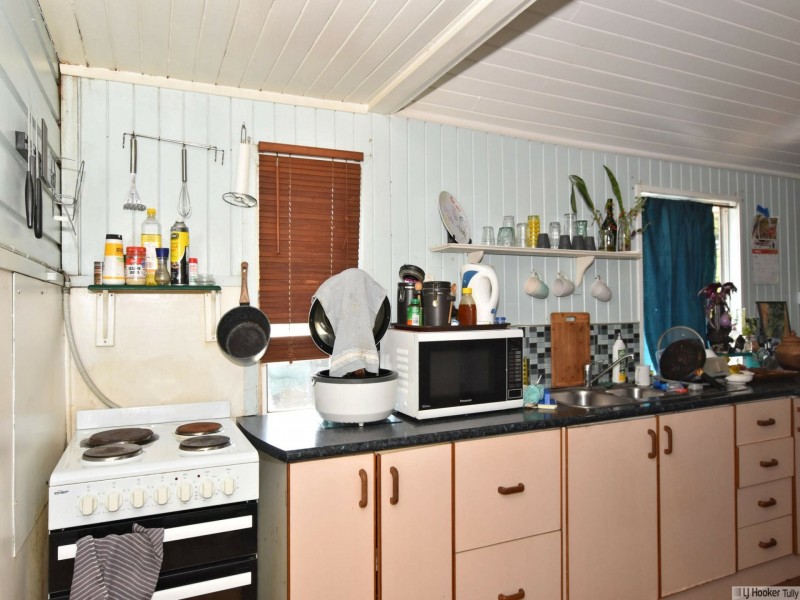 16 Henry Street, Tully QLD 4854