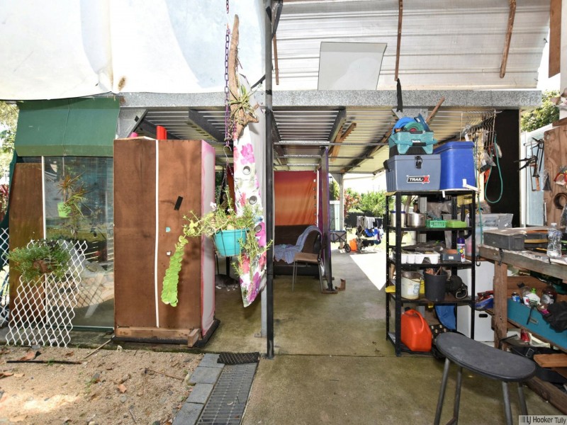 16 Henry Street, Tully QLD 4854