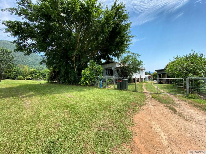 16 Henry Street, Tully QLD 4854