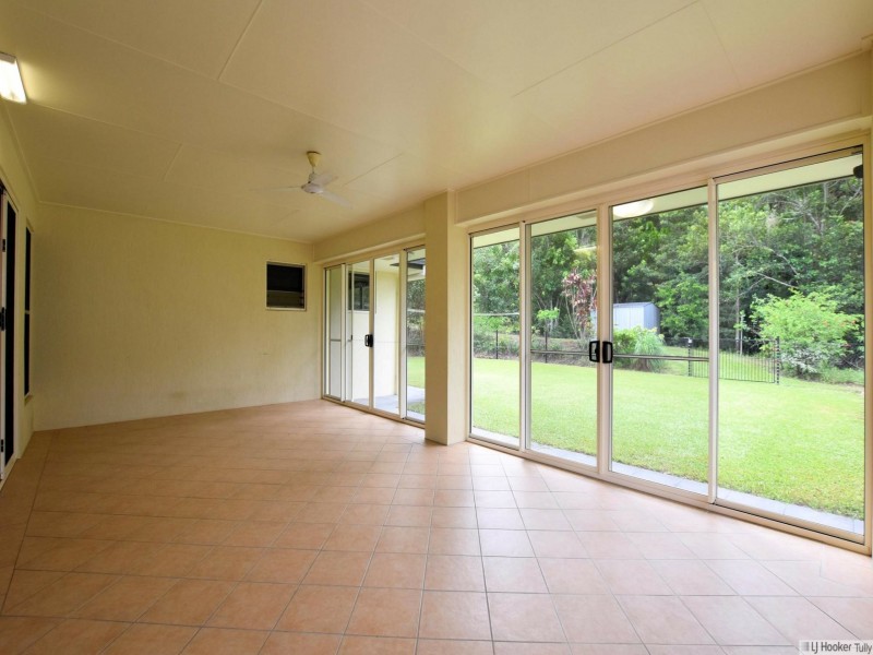 25 Pease Street, Tully QLD 4854