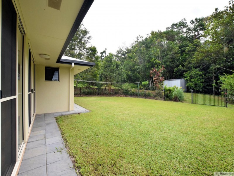 25 Pease Street, Tully QLD 4854