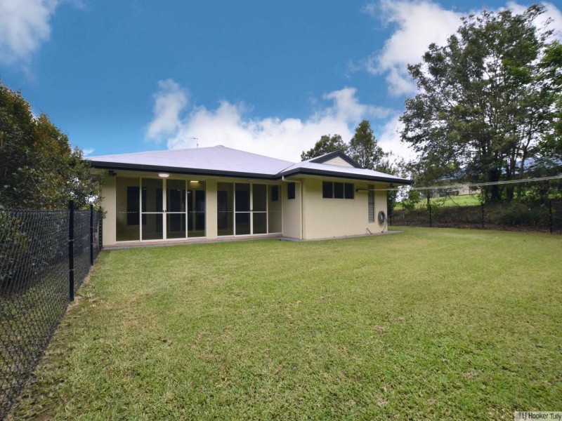 25 Pease Street, Tully QLD 4854