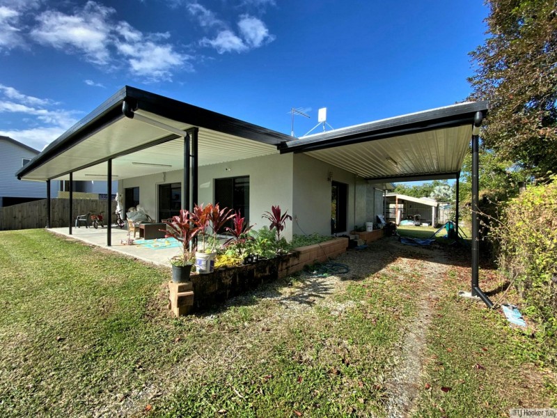 17 Edward Street, Silkwood QLD 4856