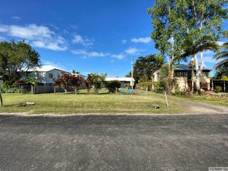 17 Edward Street, Silkwood QLD 4856