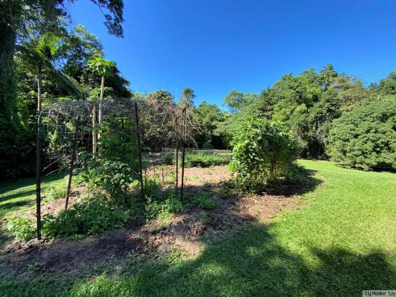 238 Benn Road, Maria Creeks QLD 4855