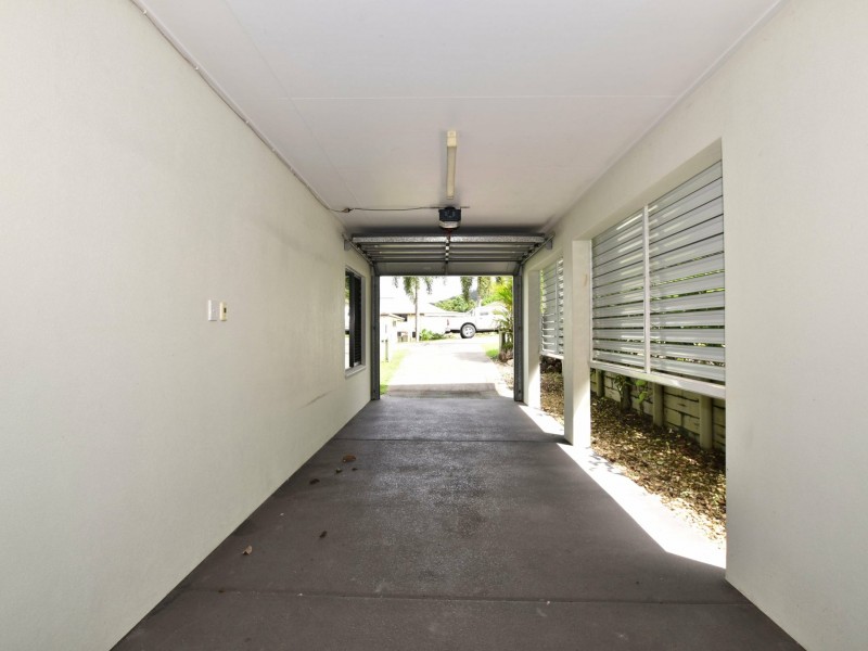 12 Parmeter Street, Tully QLD 4854