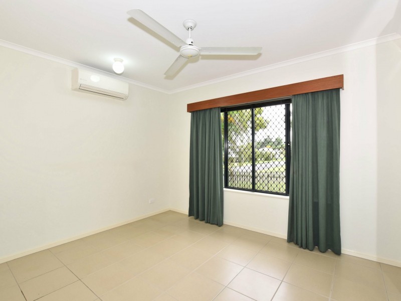12 Parmeter Street, Tully QLD 4854