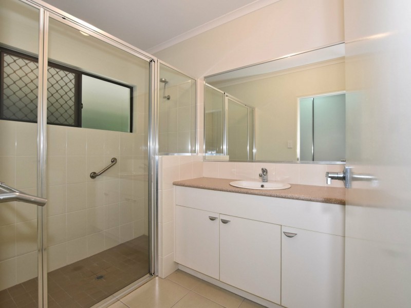 12 Parmeter Street, Tully QLD 4854