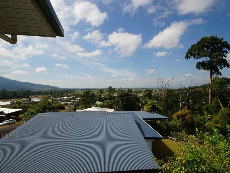 23 Hyatt Street, Tully QLD 4854