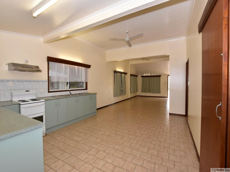 27 Trower Street, Tully QLD 4854