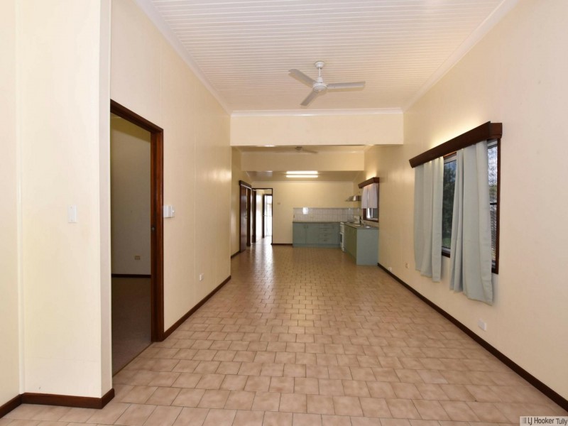 27 Trower Street, Tully QLD 4854