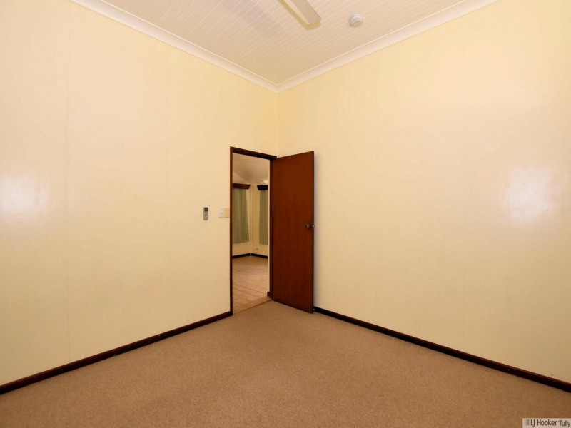 27 Trower Street, Tully QLD 4854