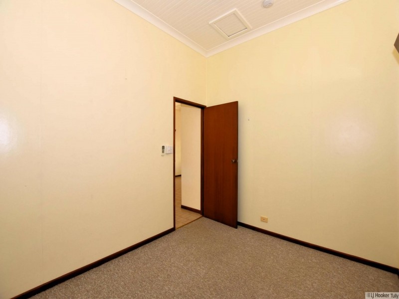 27 Trower Street, Tully QLD 4854