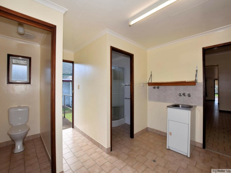27 Trower Street, Tully QLD 4854