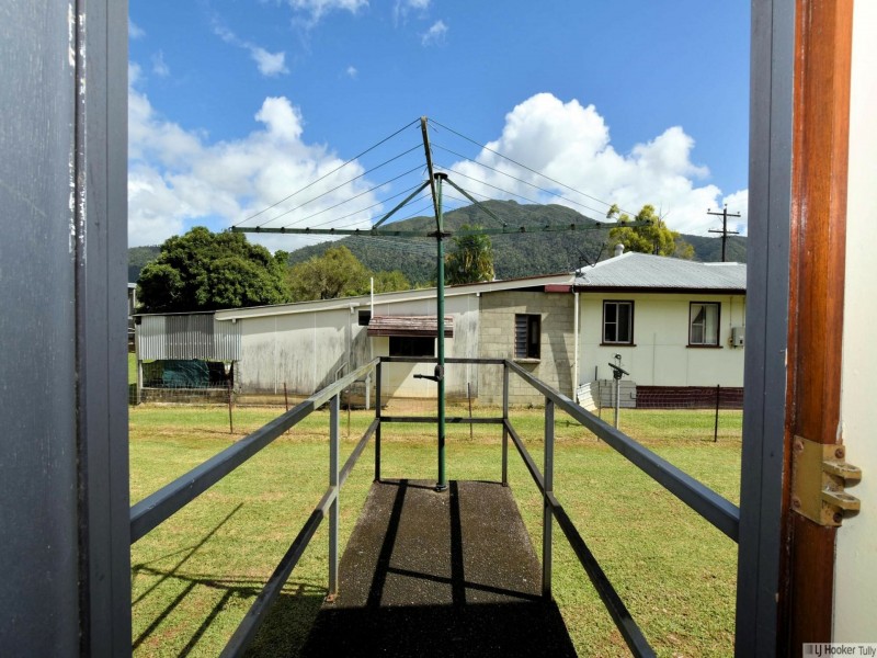 27 Trower Street, Tully QLD 4854