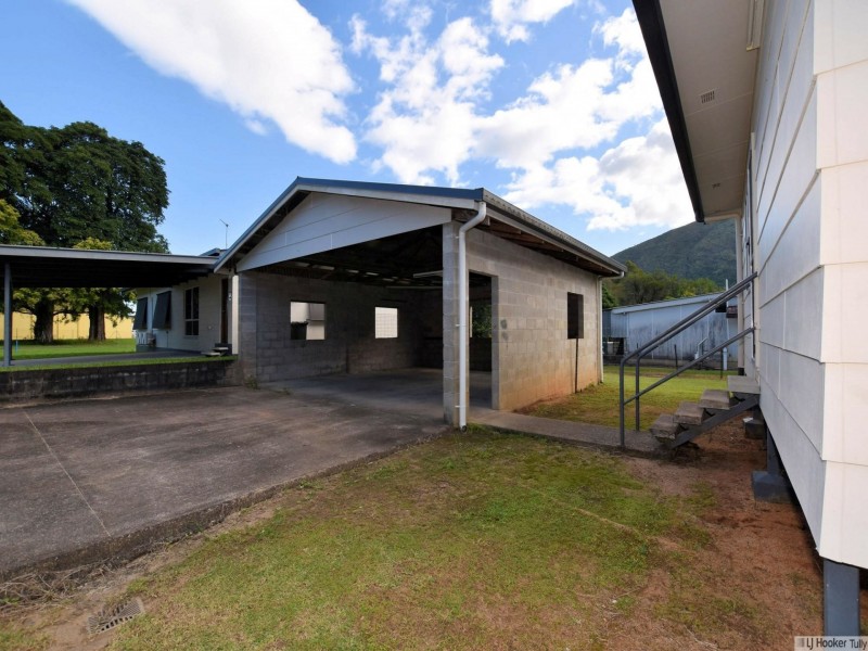 27 Trower Street, Tully QLD 4854