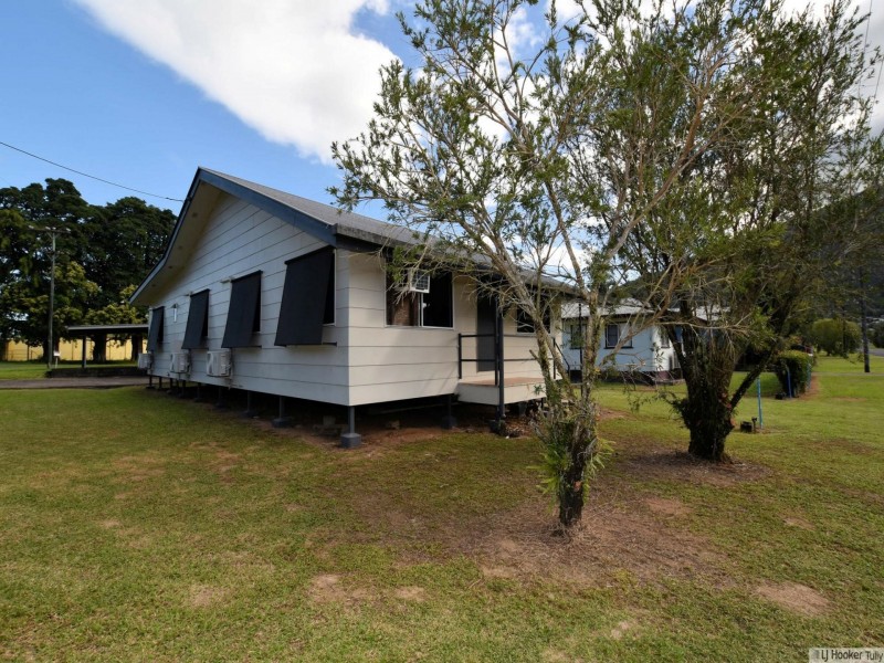 27 Trower Street, Tully QLD 4854