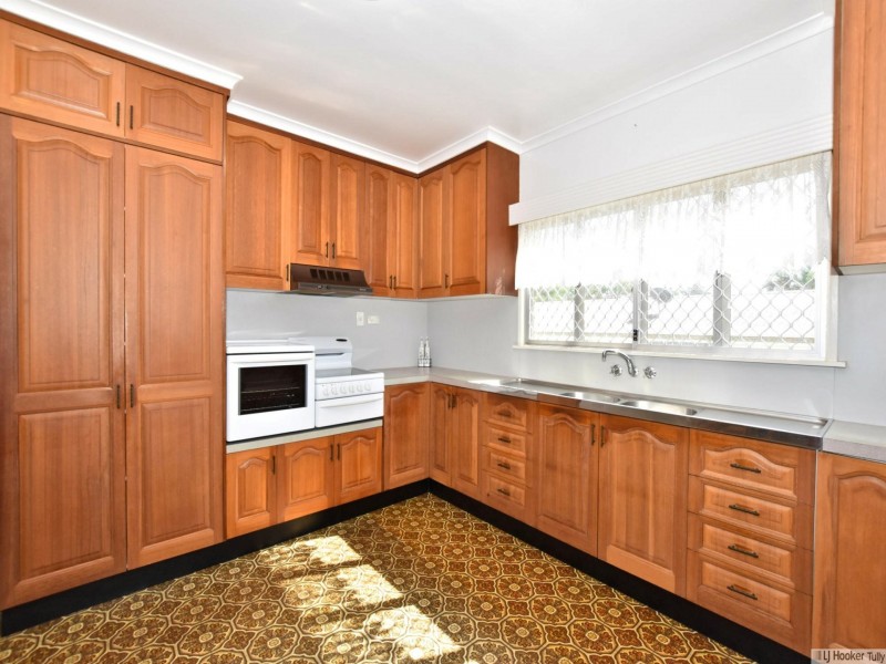 11 Cairns Street, Tully QLD 4854