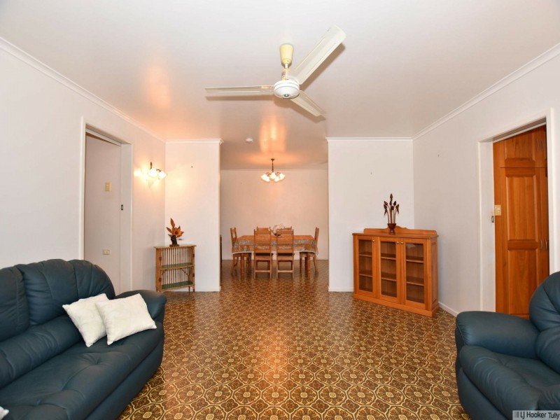 11 Cairns Street, Tully QLD 4854