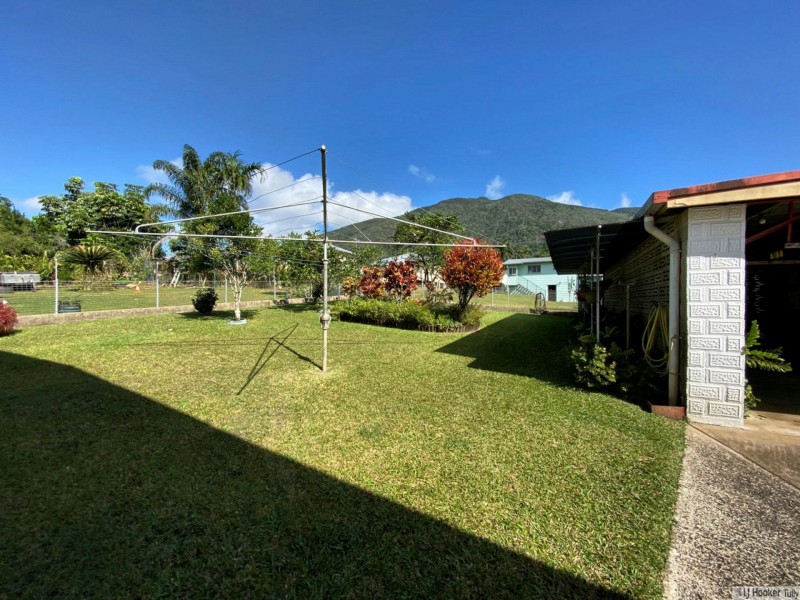 11 Cairns Street, Tully QLD 4854