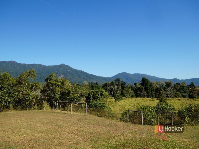 170 Ronlund Road, Murray Upper QLD 4854