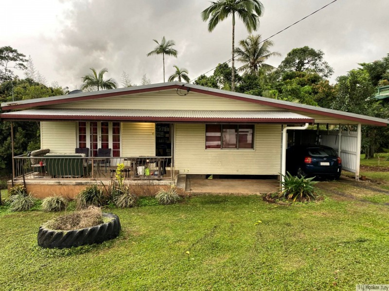 11 Clarke Kennedy Street, Tully QLD 4854
