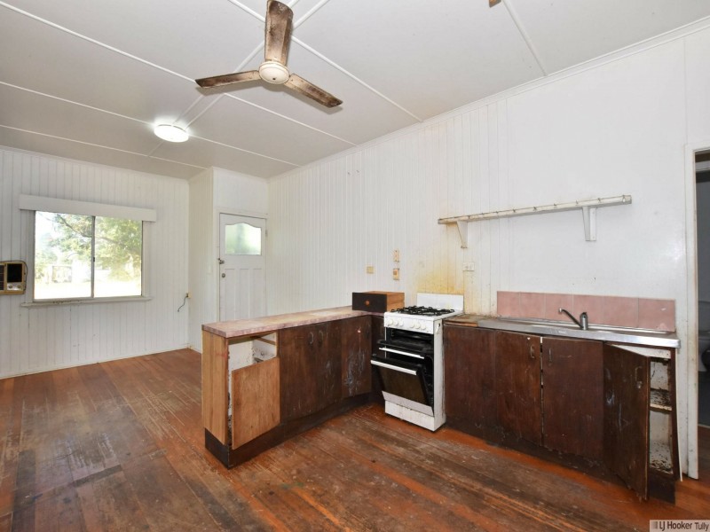 16 Thurles Street, Tully QLD 4854