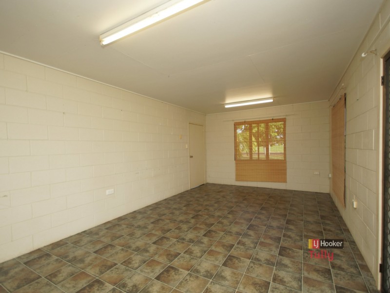 Unit 1-2/9 Vipiana Drive, Tully Heads QLD 4854