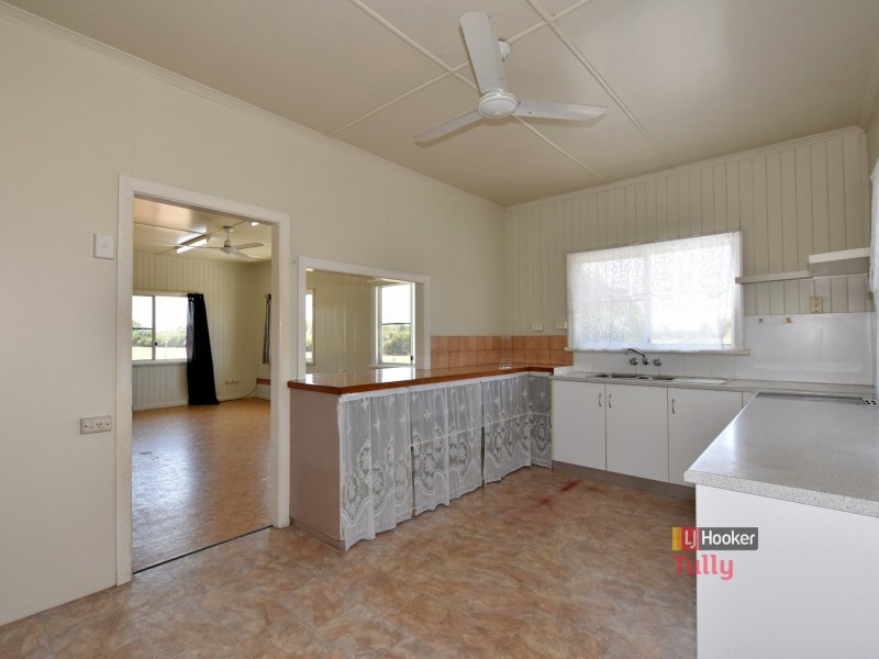 Unit 1-2/9 Vipiana Drive, Tully Heads QLD 4854