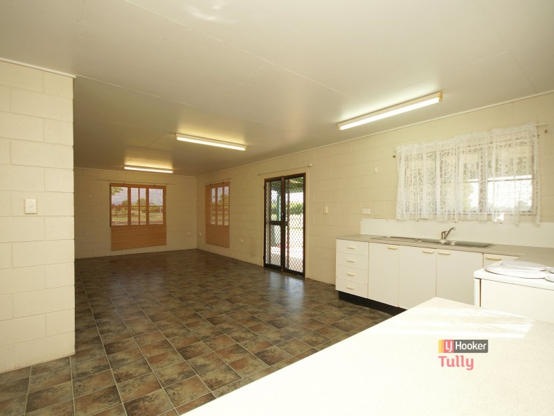 Unit 1-2/9 Vipiana Drive, Tully Heads QLD 4854