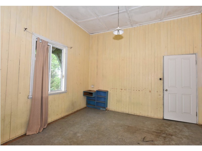 30 McQuillen Street, Tully QLD 4854