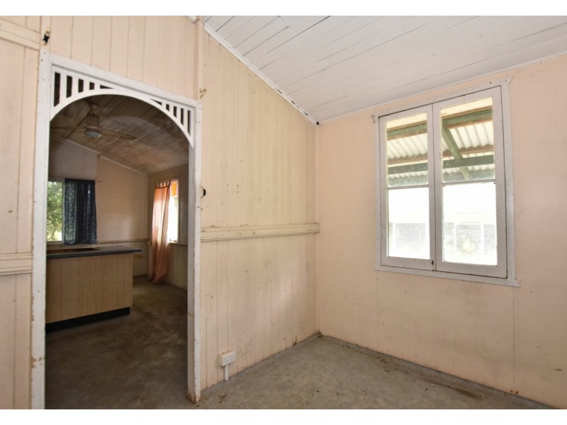 30 McQuillen Street, Tully QLD 4854