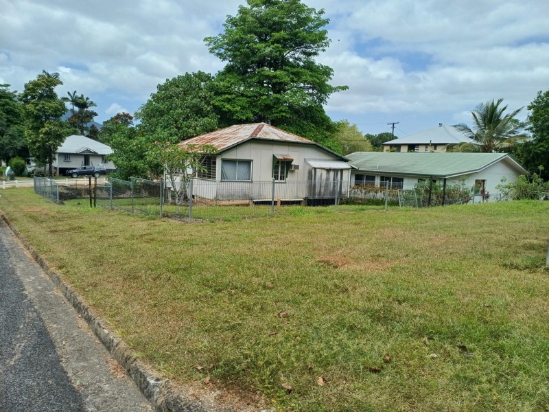 30 McQuillen Street, Tully QLD 4854