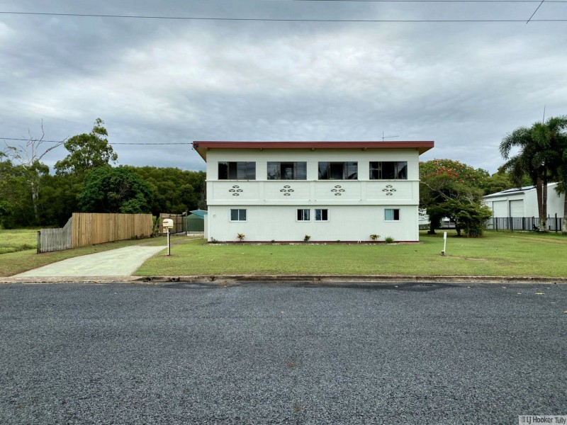 25 Taylor Street, Tully Heads QLD 4854