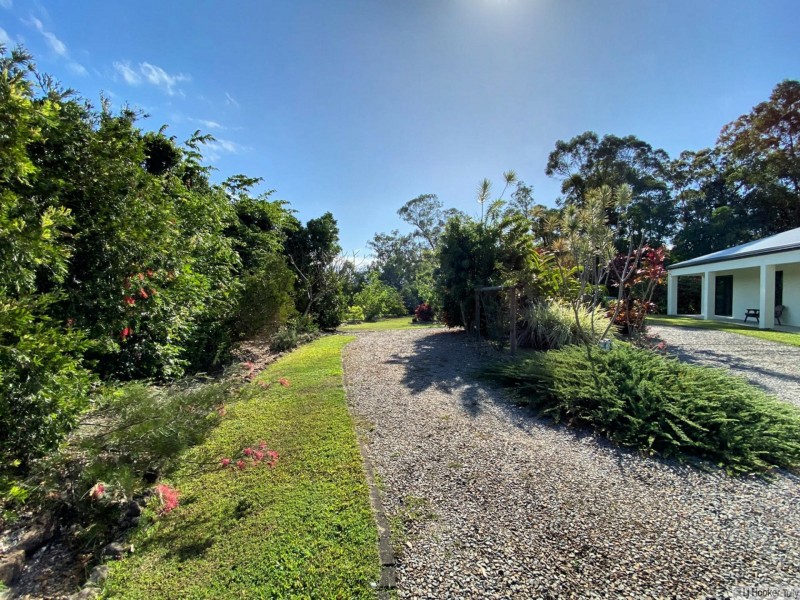 9 Grass Tree Court, Ellerbeck QLD 4816