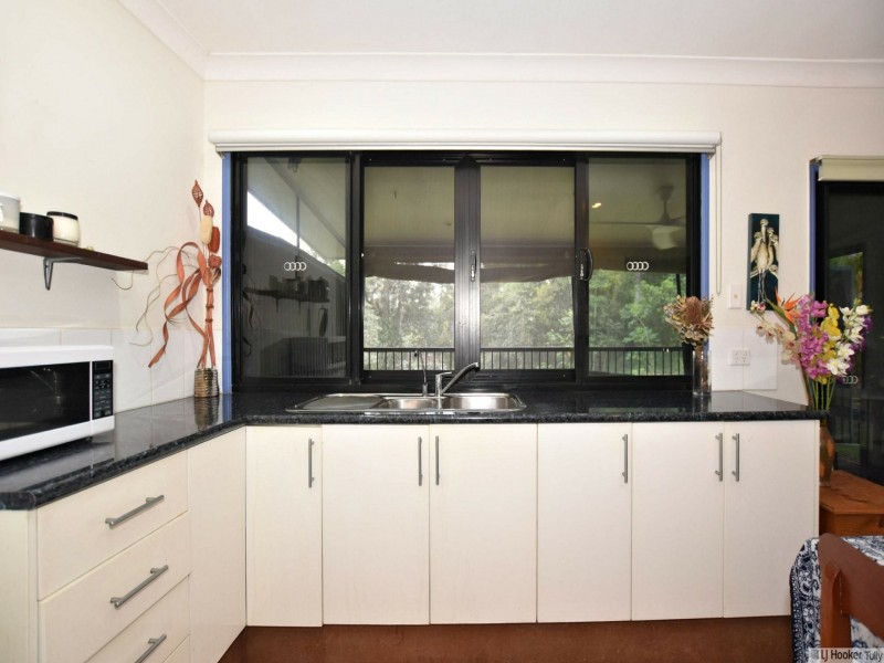 59 Mountain View Close, Maria Creeks QLD 4855