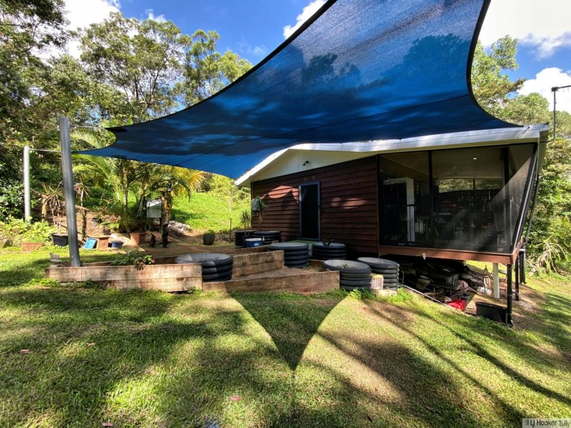 59 Mountain View Close, Maria Creeks QLD 4855