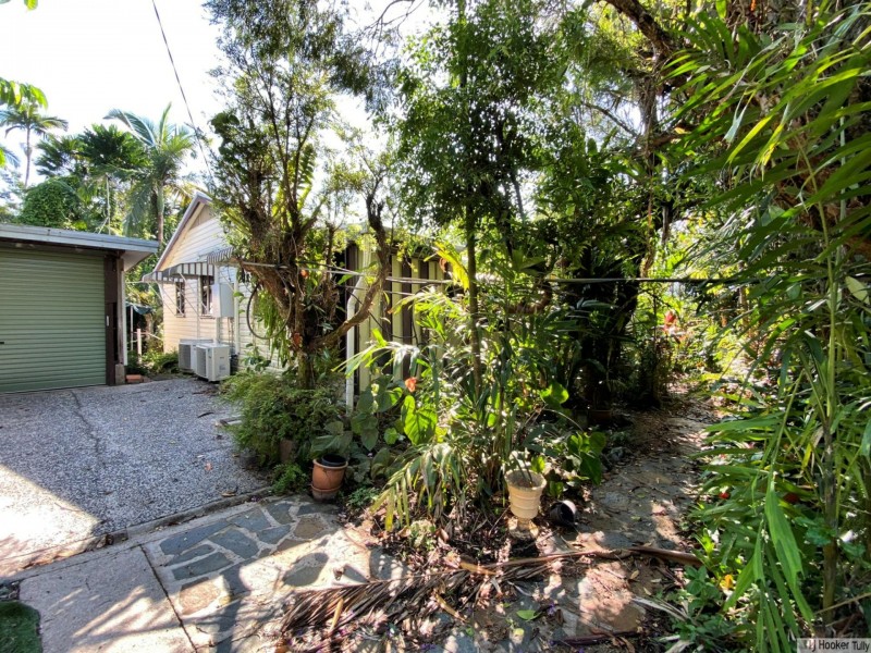 8 Parmeter Street, Tully QLD 4854