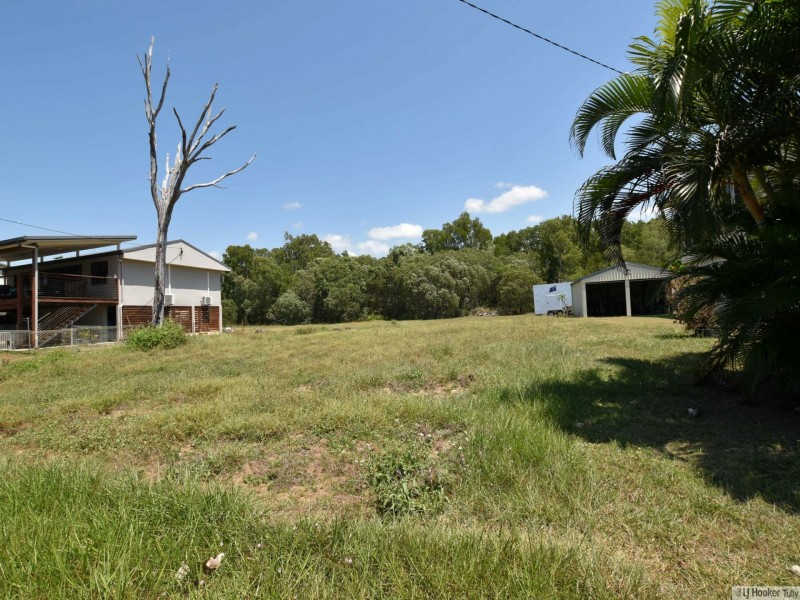 63 Taylor Street, Tully Heads QLD 4854