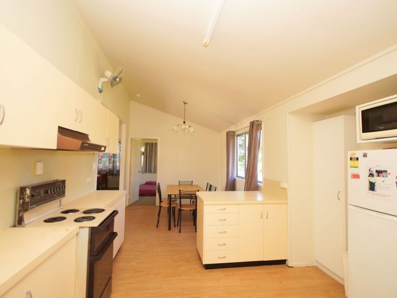 37 Bryant Street, Tully QLD 4854