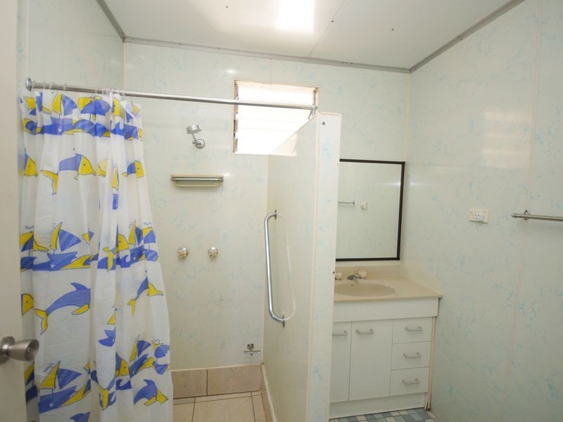 37 Bryant Street, Tully QLD 4854