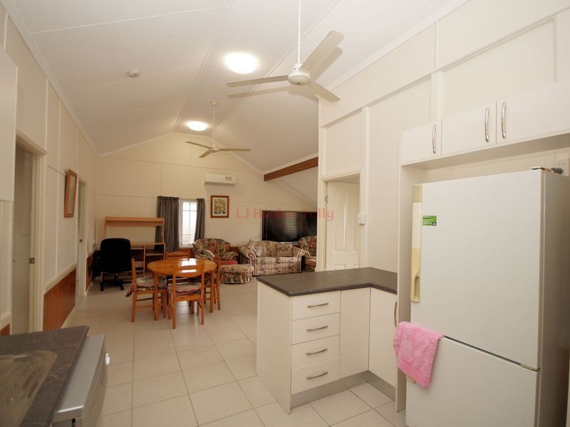 19 Black Street, Tully QLD 4854