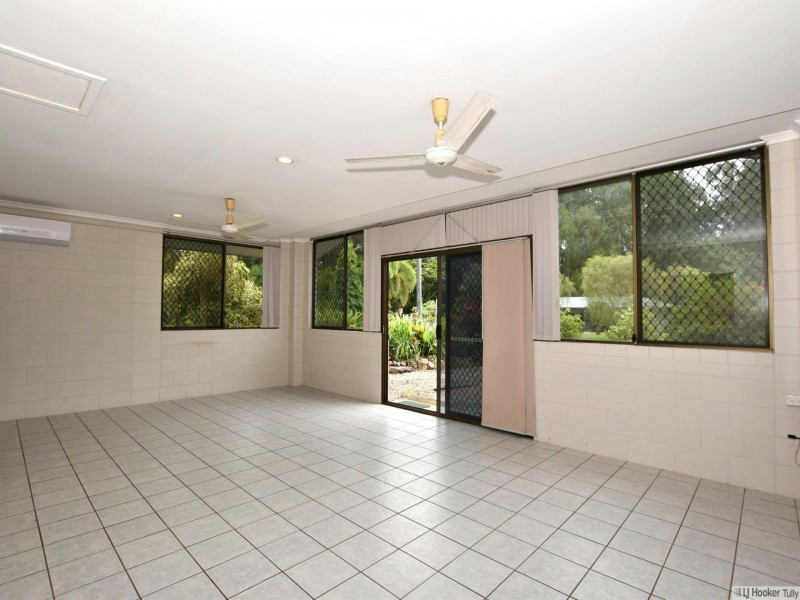 32 Melaleuca Drive, Tully Heads QLD 4854