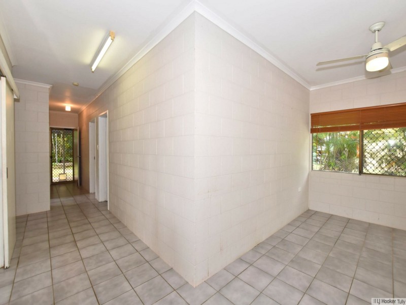 32 Melaleuca Drive, Tully Heads QLD 4854